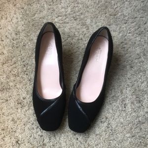 Taryn Rose heels, size 8